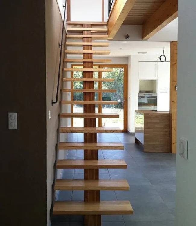 Escalier à claire-voie